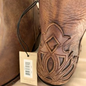 Brand New Size 9 Ariat Booties